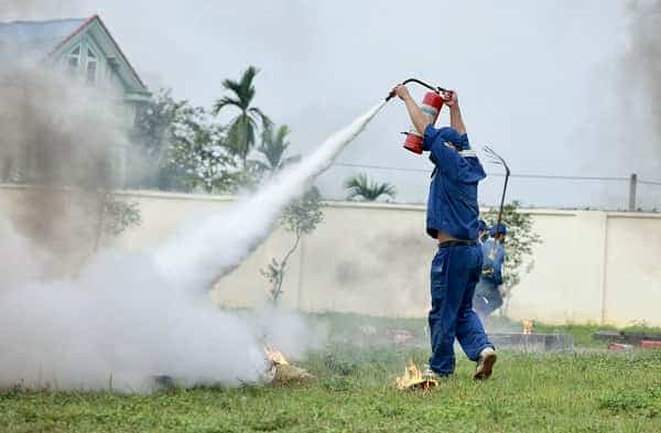 Thao diễn phòng cháy, chữa cháy.